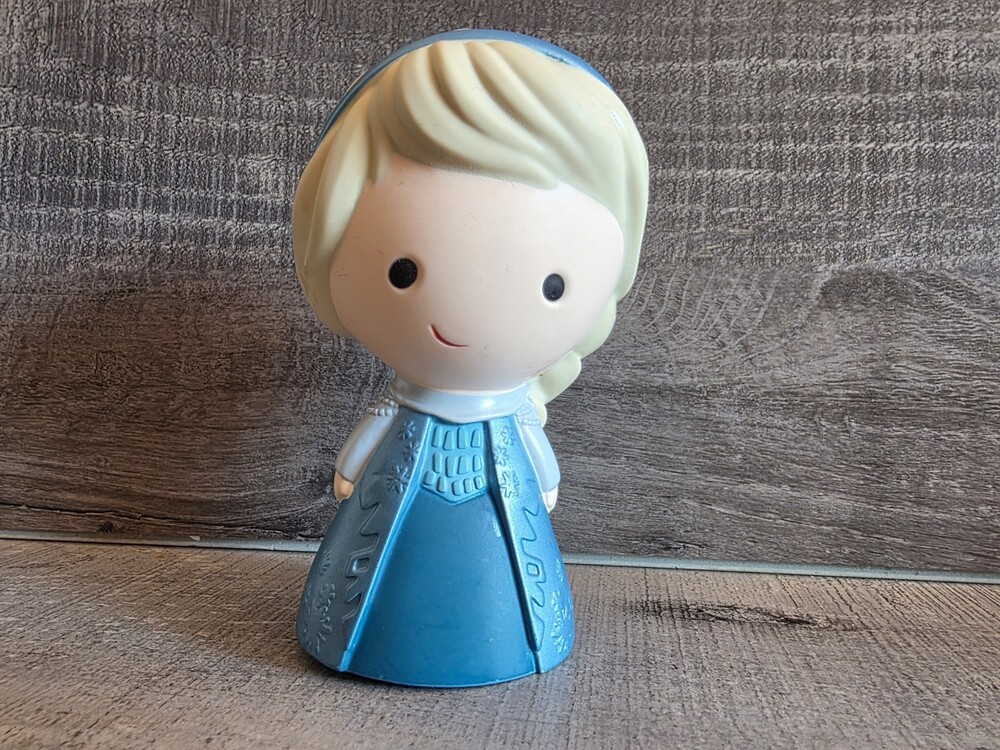 Disney Frozen Elisa Bath Pool Water Vinyl Toy Figurine Doll 5” Disneyana g46